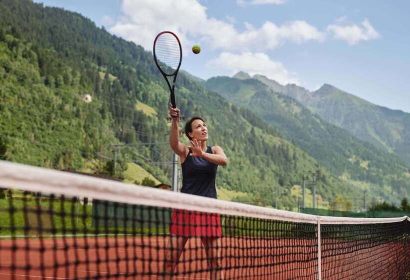 هتل Bad Hofgastein   The Storks   Adults Only   Ski Opening 29 November