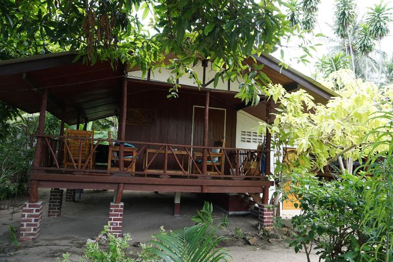 هتل Bangpo Village