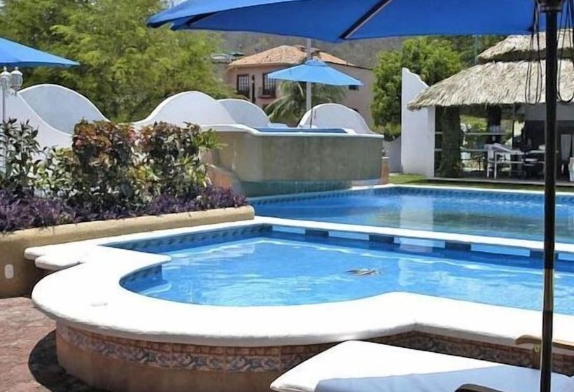 هتل Canadian Resort Huatulco
