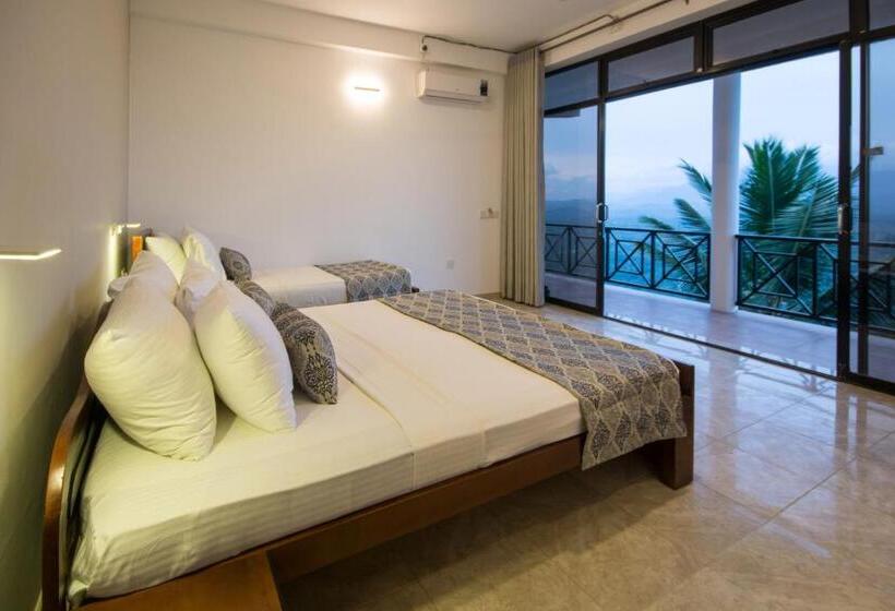 Hotel Ceyloni Panorama Resort