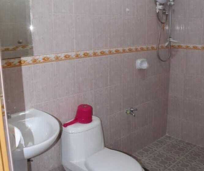 호텔 Golden Stallion Suites