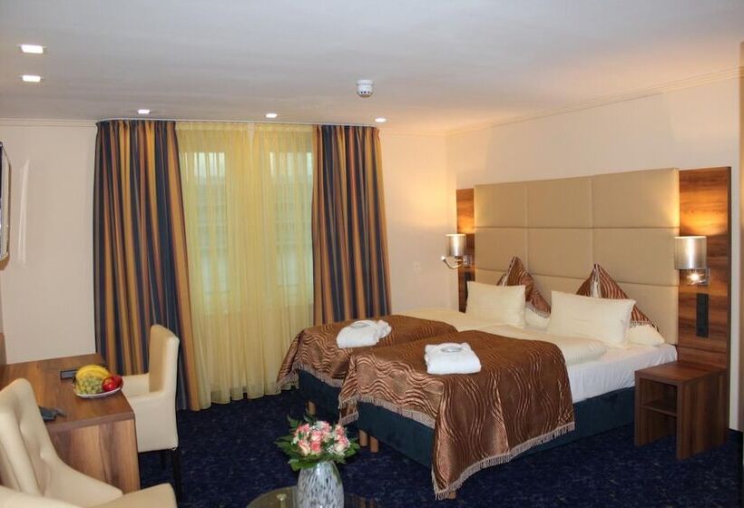 Fotos del hotel Grand  Empire:  9