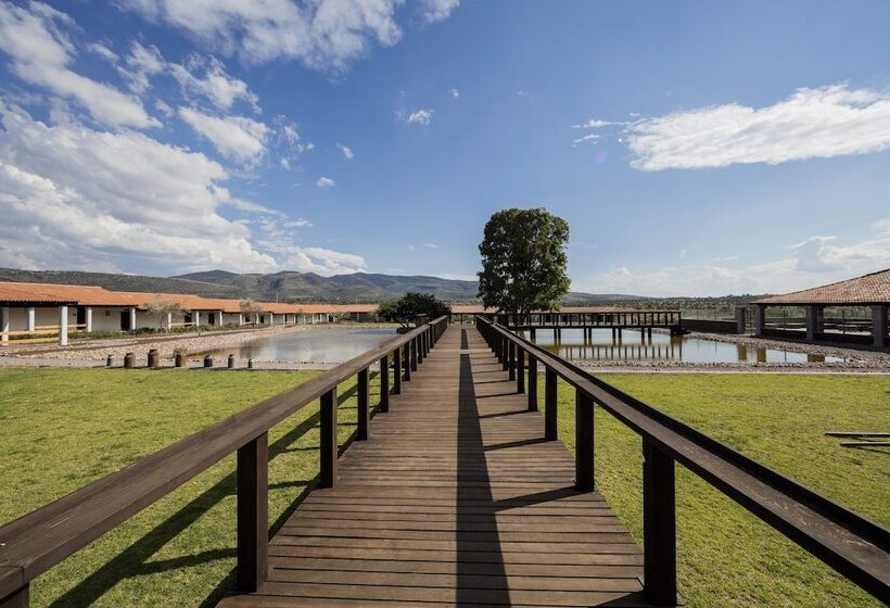هتل Hacienda Los Picachos Spa & Pádel