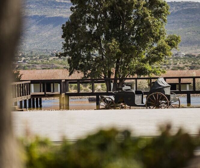 هتل Hacienda Los Picachos Spa & Pádel