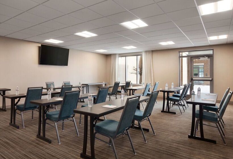 هتل Homewood Suites By Hilton Syracuse  Carrier Circle