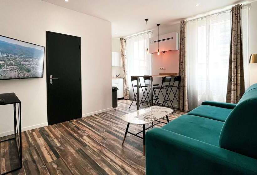 هتل Kyriad Marseille Blancarde Timone