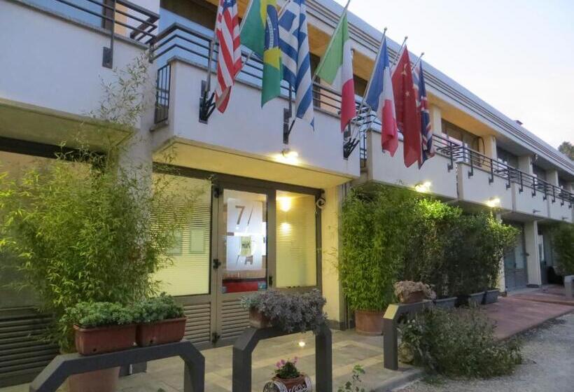 Fotos del hotel Seven Rooms:  8