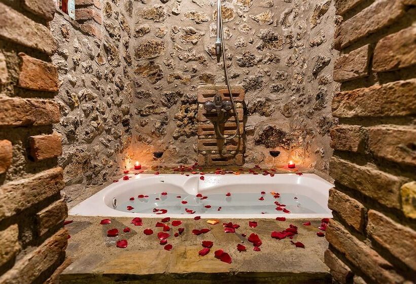 هتل Stonehouse By Ipek