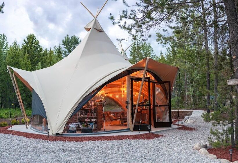 فندق Under Canvas Glacier