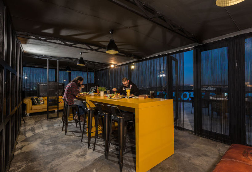 Inn 14 Hostel