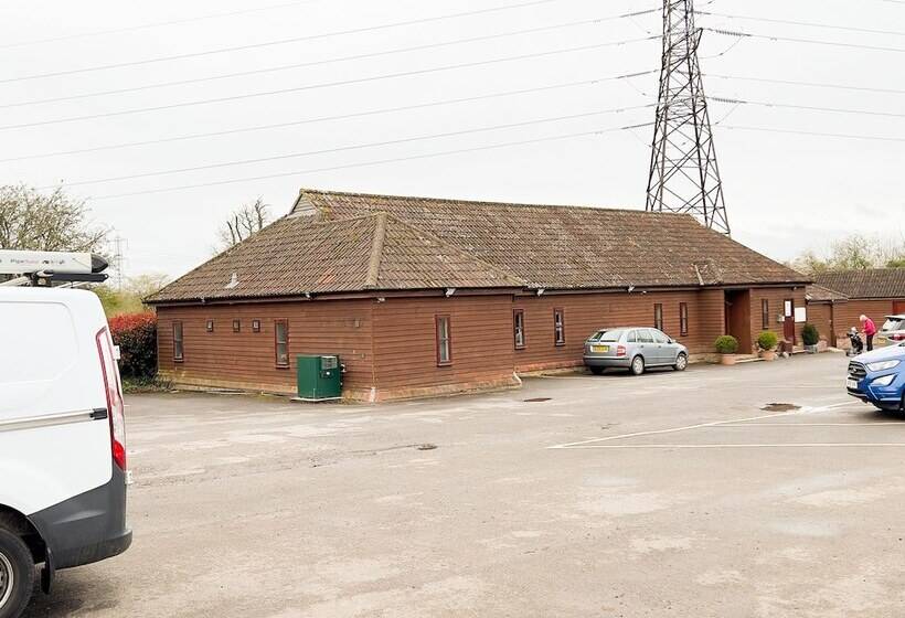پانسیون Whitley Coach House
