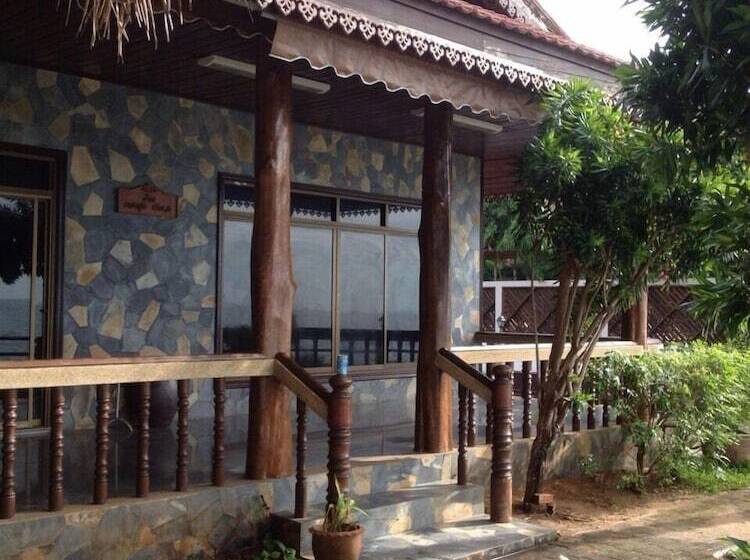 استراحتگاه Baan Rim Lay Lipa Noi
