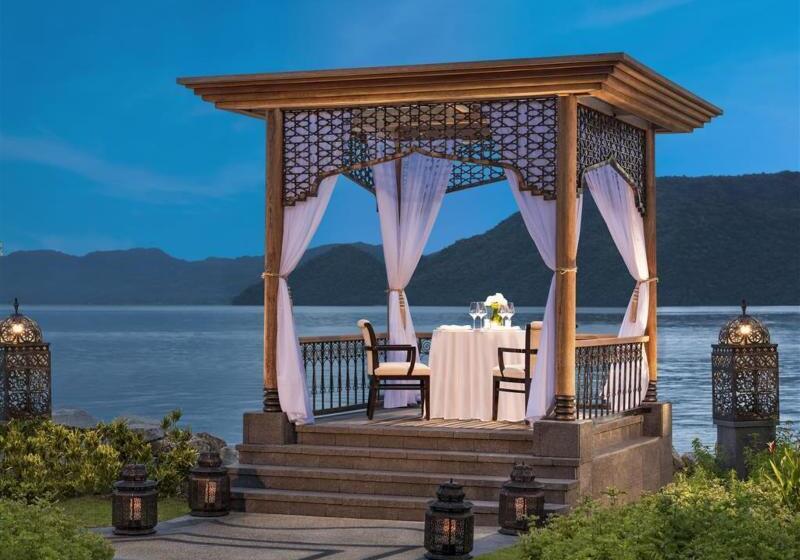 استراحتگاه The St. Regis Langkawi