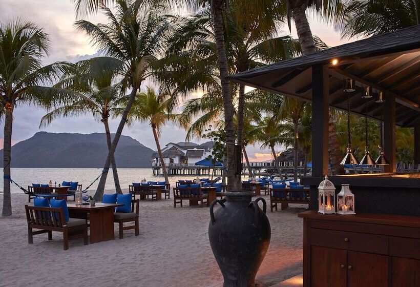 استراحتگاه The St. Regis Langkawi