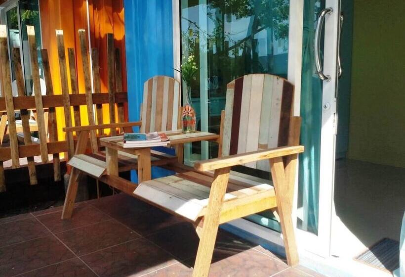 استراحتگاه Think & Retro Cafe Lipa Noi Samui
