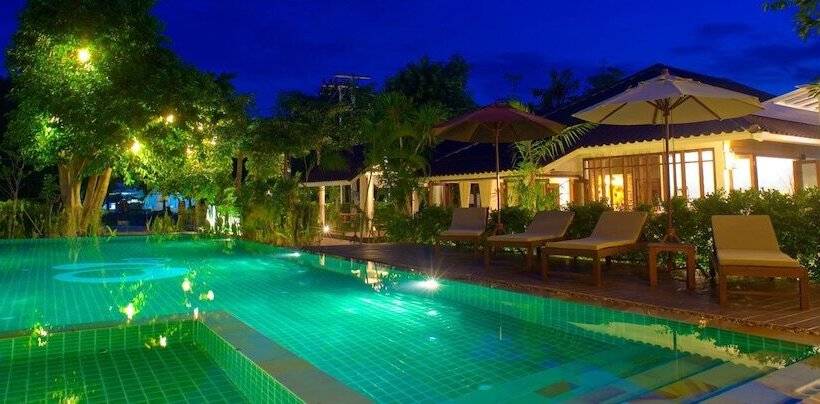 استراحتگاه At Samui Haus