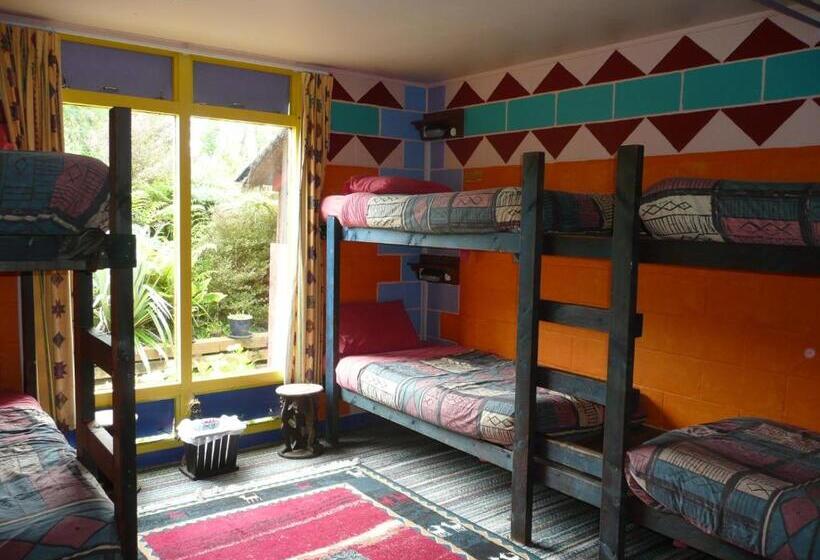 هاستل Global Village Travellers Lodge
