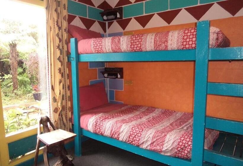 هاستل Global Village Travellers Lodge