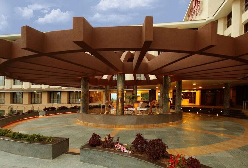 Отель Aakar Lords Inn Saputara