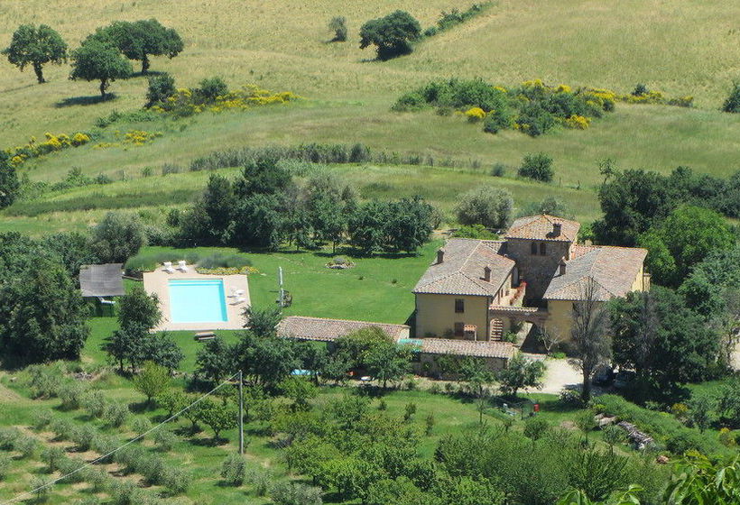 Отель Agriturismo Podere Pratovecchio