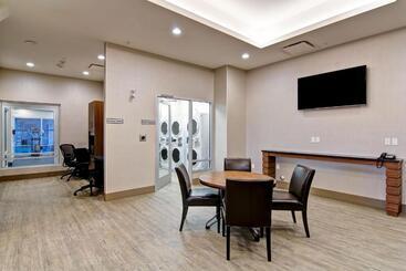 هتل Canalta Kindersley