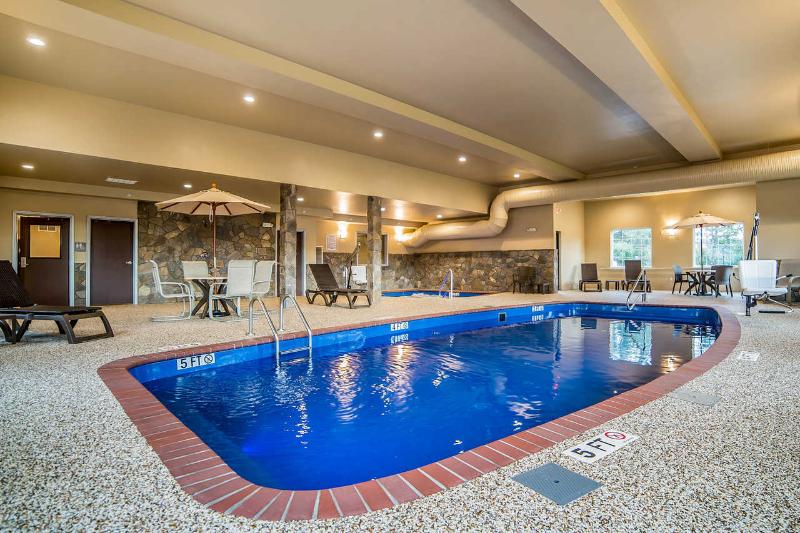 هتل Comfort Inn & Suites Near Mt. Rushmore