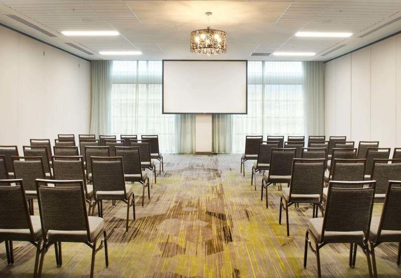 בית מלון כפרי Courtyard By Marriott Seattle Everett Downtown