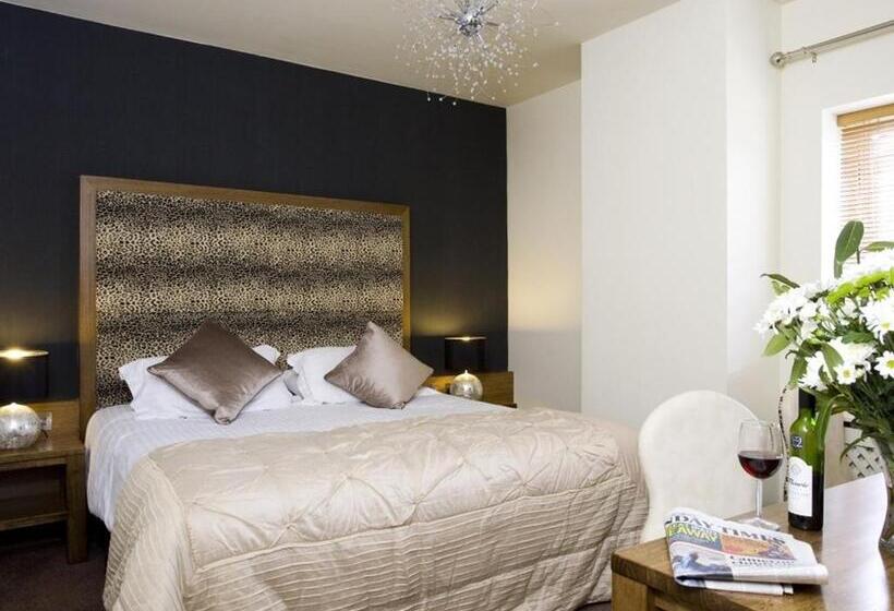 בית מלון כפרי Customs House Country Inn