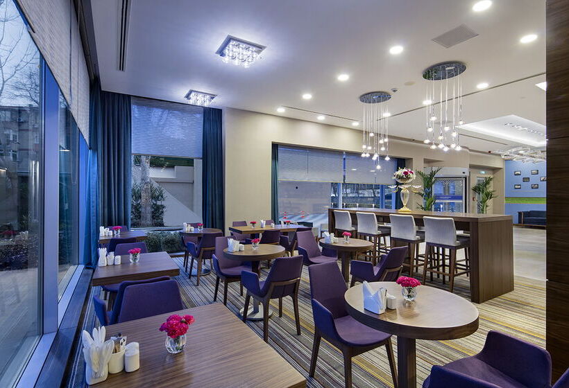 Fotos del hotel Hampton By Hilton Istanbul Atakoy:  11