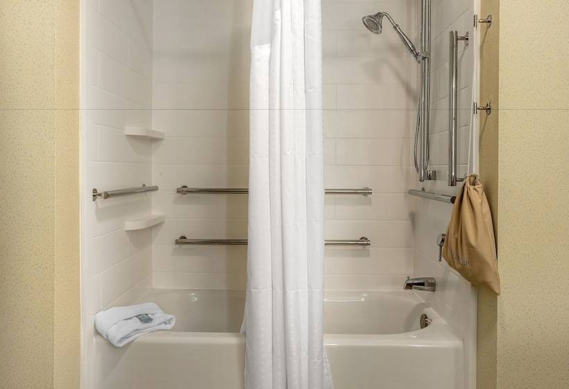 호텔 Holiday Inn Express & Suites Clarion, An Ihg