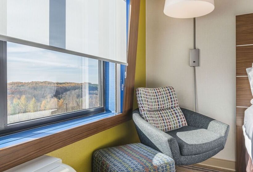 ホテル Holiday Inn Express & Suites Clarion, An Ihg