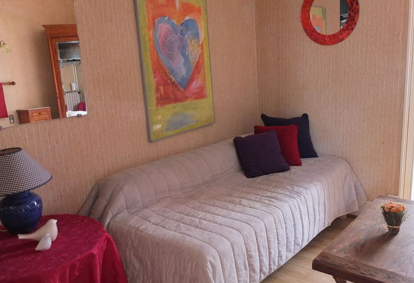 فندق A Chablis  La Maison D Alienor, Chambres D Hôtes