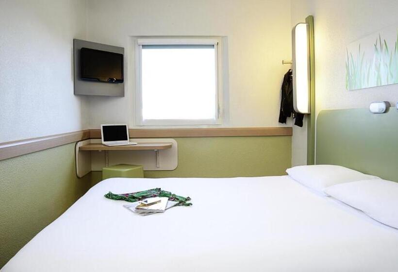 هتل Ibis Budget Courbevoie Paris La Défense