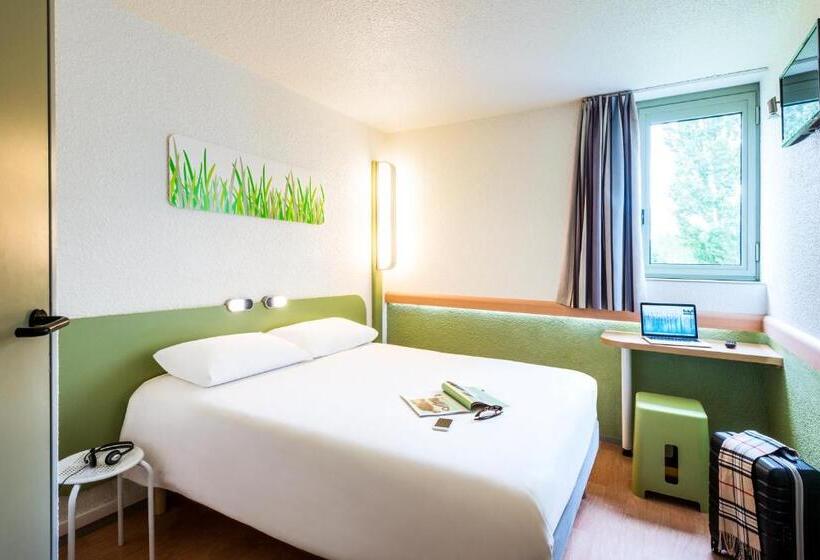 هتل Ibis Budget Courbevoie Paris La Défense