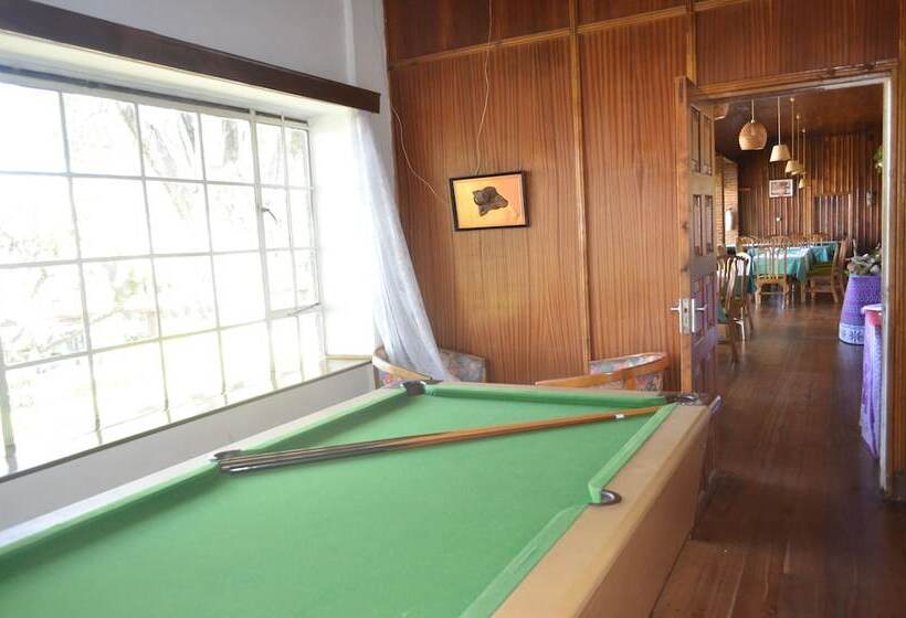 هتل Jacaranda Lake Elementaita Lodge