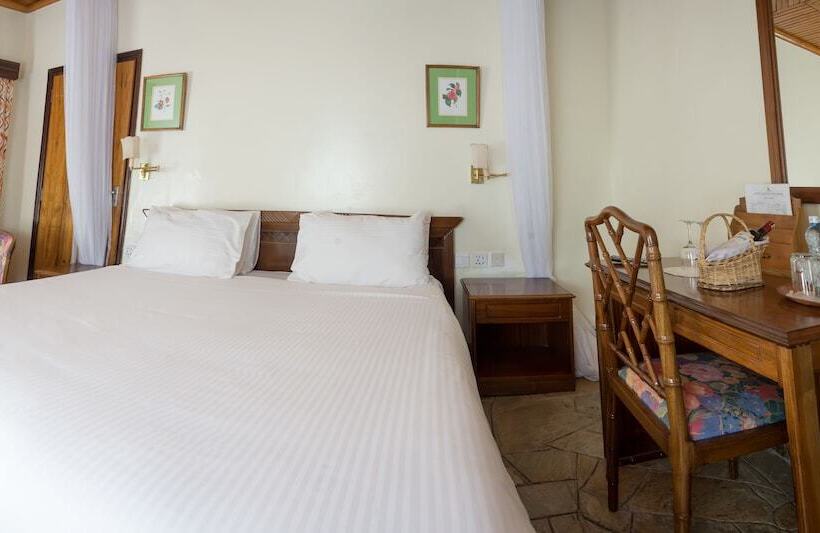 هتل Jacaranda Lake Elementaita Lodge