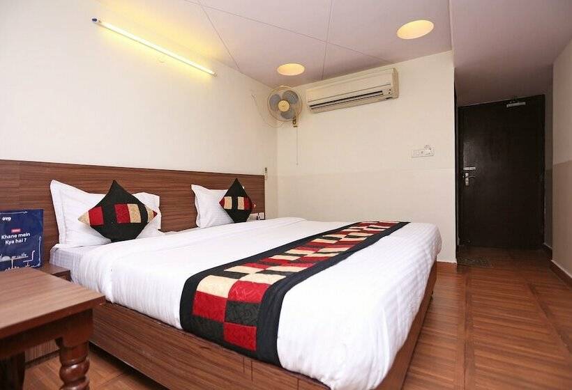 Fotos del hotel Oyo Rooms Raja Park Lbs College:  16