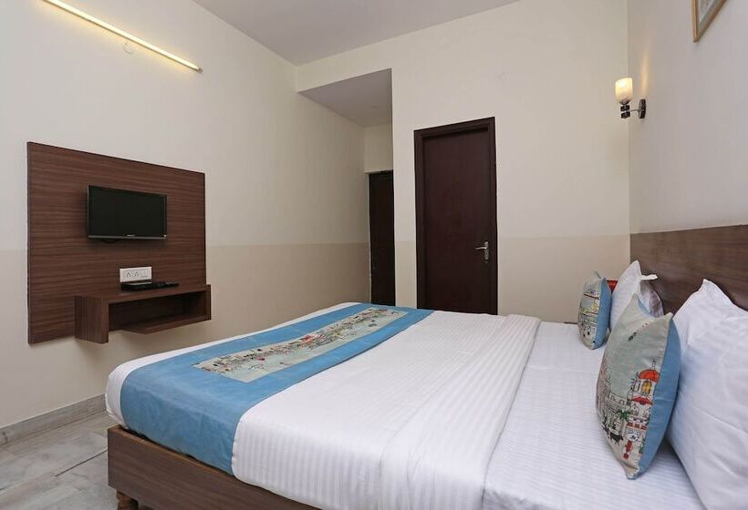 Fotos del hotel Oyo Rooms Raja Park Lbs College:  7