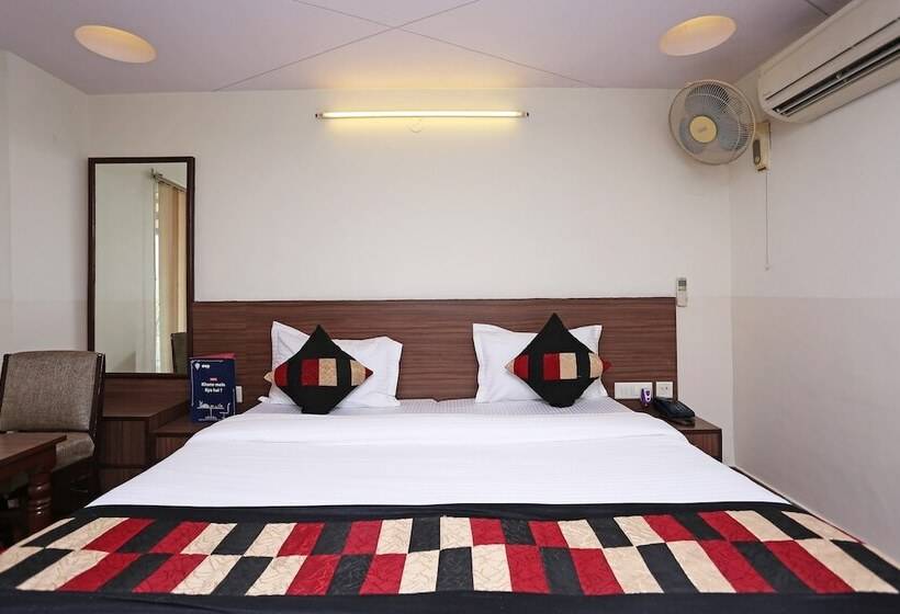 Fotos del hotel Oyo Rooms Raja Park Lbs College:  13