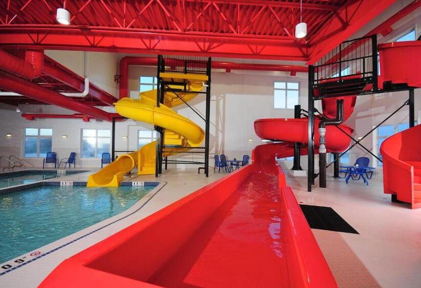 בית מלון כפרי Ramada By Wyndham Emerald Park/regina East