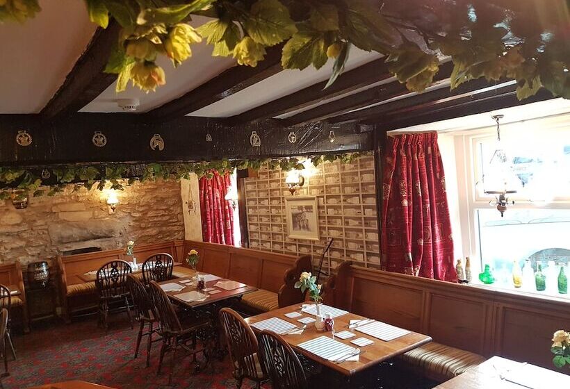 فندق The Black Bull At Nateby