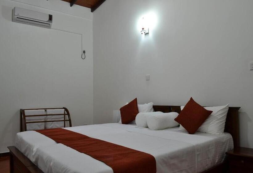 هتل Vino Villa Tourists & Local Accommodations 24 Hrs