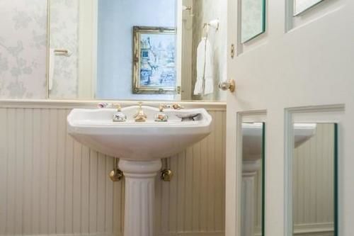 Hotel West End Splendor By First Choice Property Management