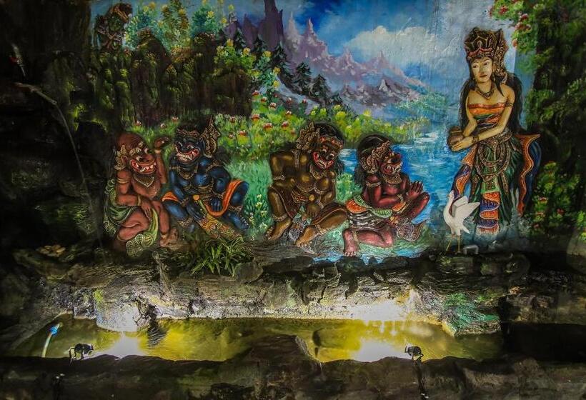 فندق Lumbung Sari Legian