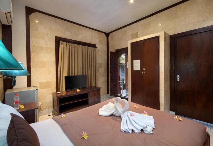 فندق Lumbung Sari Legian