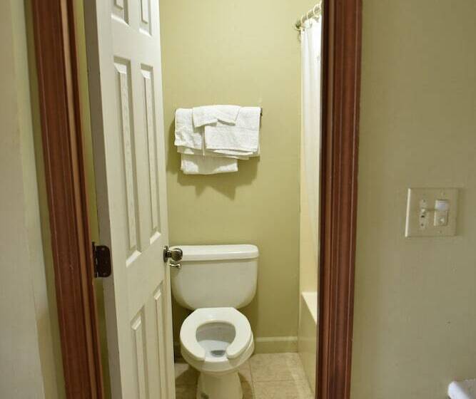 فندق على الطريق Key West Inn Hobart