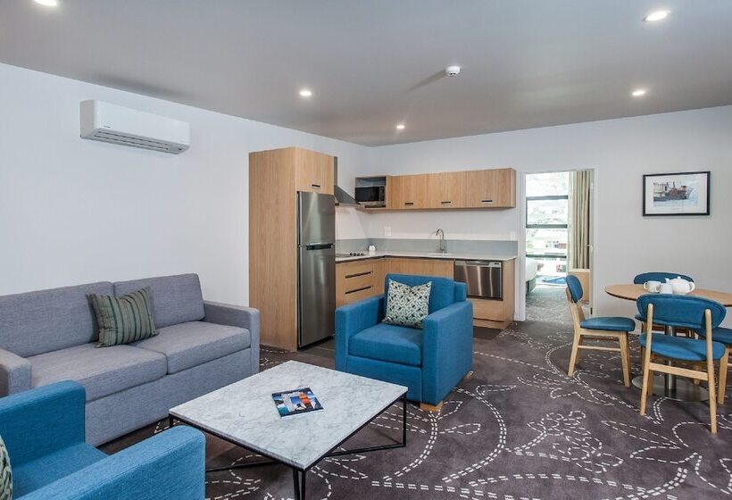 מוטל One88 On Commerce