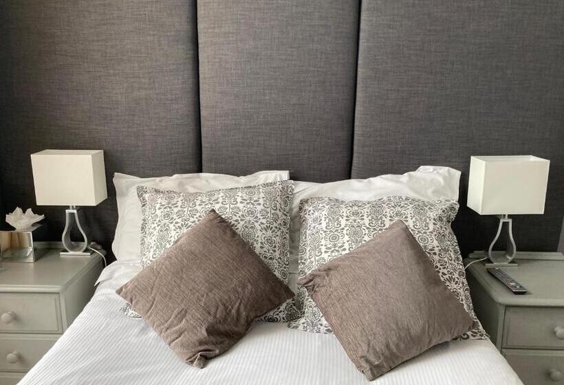 بنسيون The Esplanade