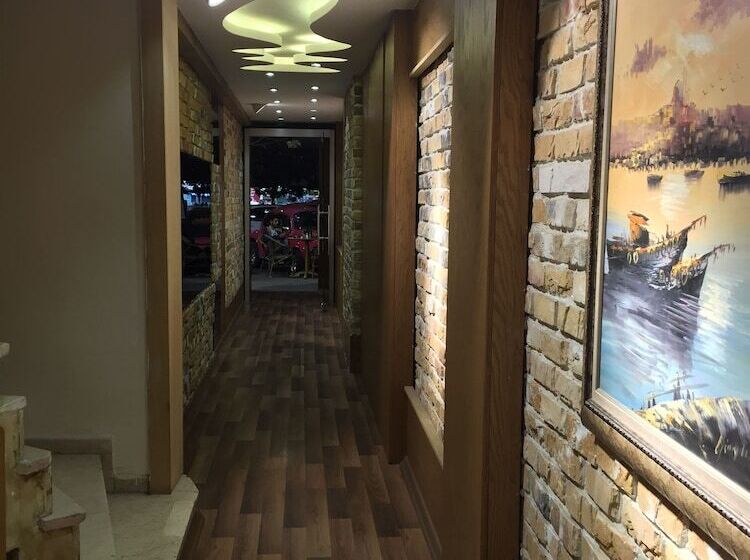 Fotos del hotel A Palace Suites:  21