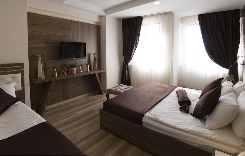 Fotos del hotel A Palace Suites:  6